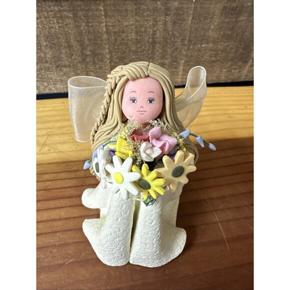 Vintage Kneeded Angel Figurine "Appreciation" Flowers 4.5" - Picture 2 of 6